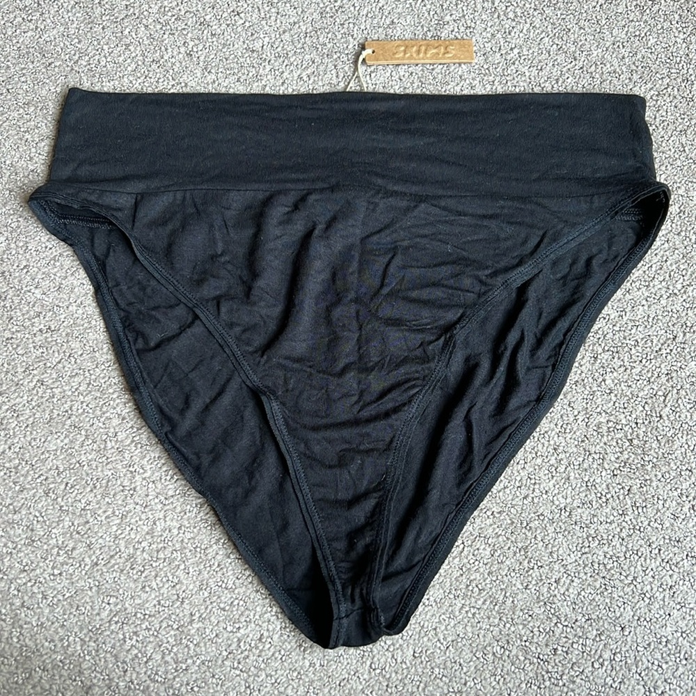 SKIMS sleep brief NWT (2x)